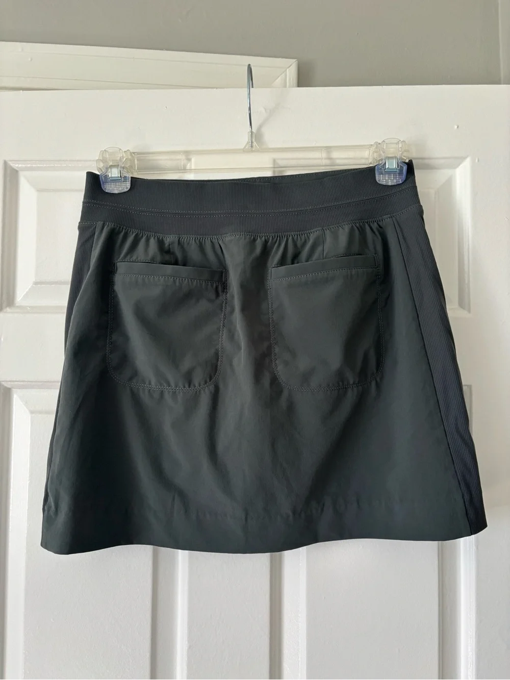 Athleta Soho Skort Hunter Green Golf Tennis Athletic Skirt Pockets Size 6 NWOT